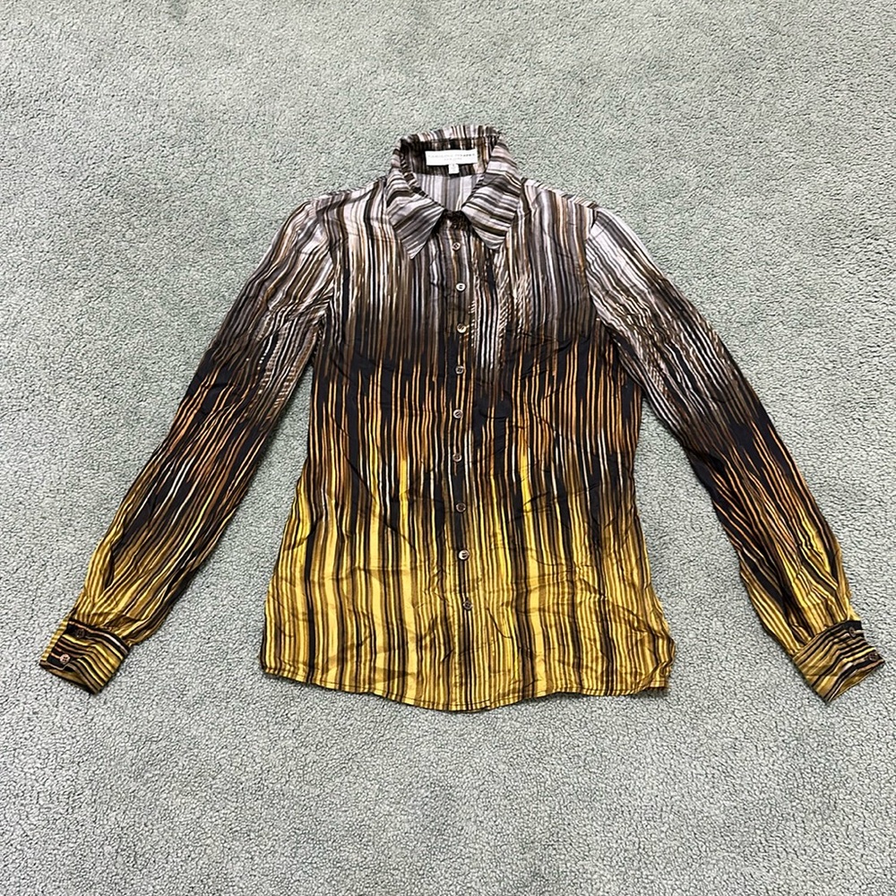 Carolina Herrera 100% silk collared button up shirt blouse
